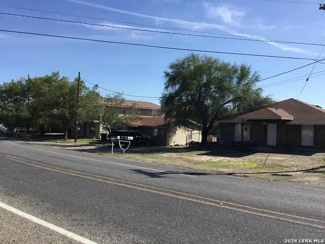 878 Hopedale Rd, Eagle Pass, TX 78872 - #1