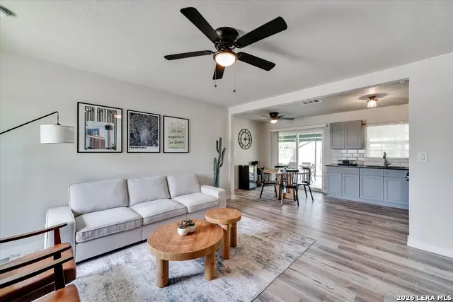 4806 Castle Brg, San Antonio, TX 78218 - #3