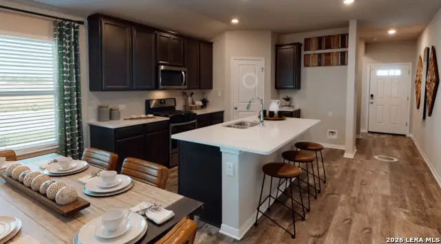 895 Broken Holw, San Antonio, TX 78260 - #3