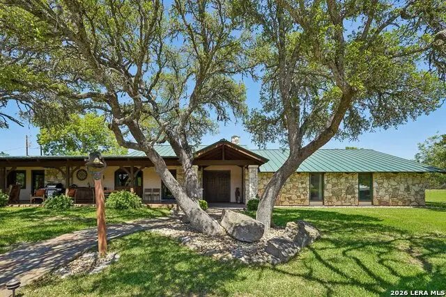 722 W Lacey Oaks Parkway, Kerrville, TX 78028 - #2