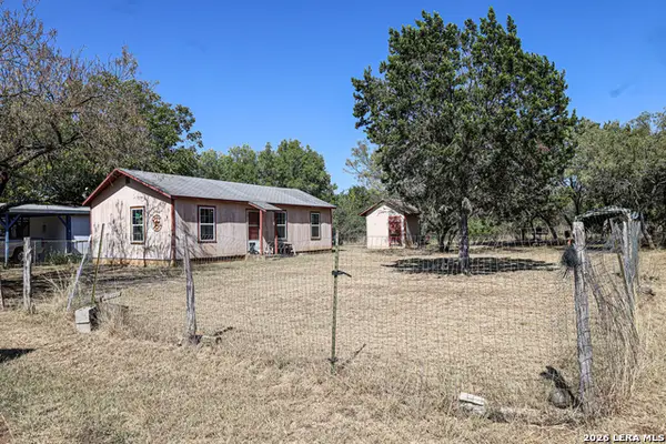119 Hondo Dr, Bandera, TX 78003