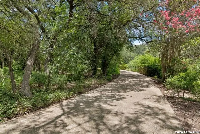 237 Crest Trl, Hill Country Village, TX 78232 - #3