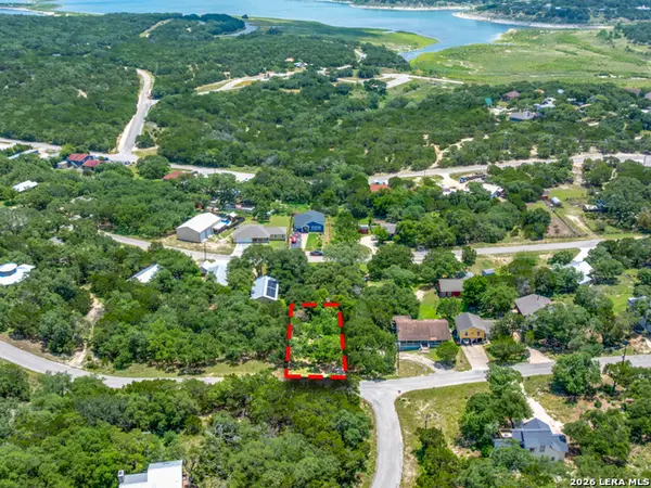 1781 Trailridge Dr, Canyon Lake, TX 78133
