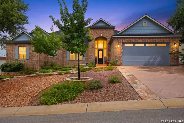 808 Dancing Oak Ln, San Marcos, TX 78666