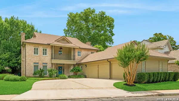 15 Granburg Cir, San Antonio, TX 78218