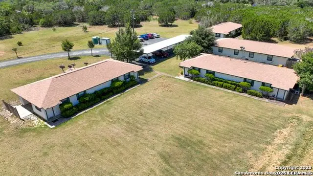 182 Joiner Dr, Bandera, TX 78003 - #2