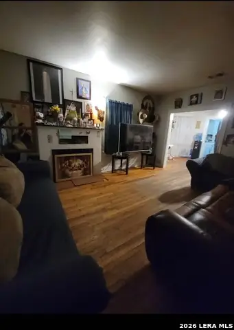 1919 Cincinnati Ave, San Antonio, TX 78228 - #2