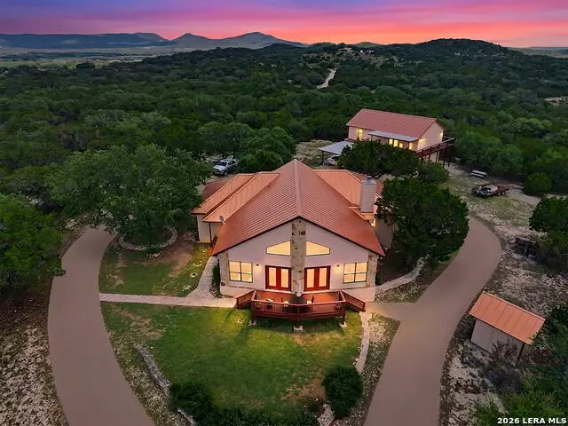 573 Hondo Oaks Dr, Tarpley, TX 78883 - #1