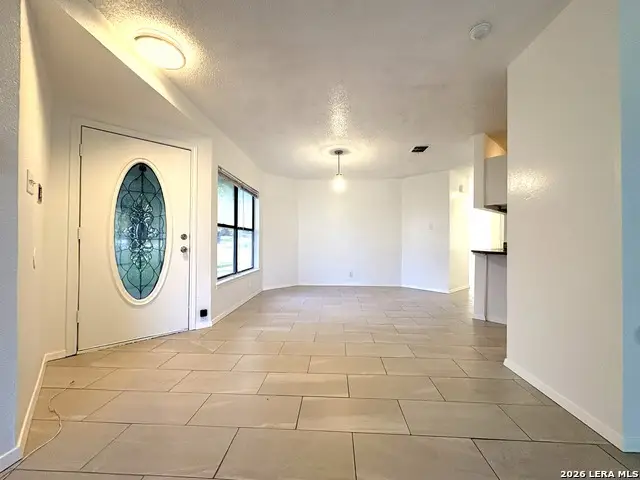 710 Trappers Run St, San Antonio, TX 78245 - #3