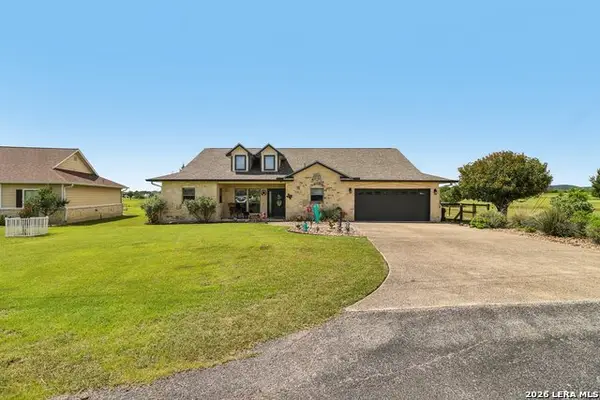 308 Wood View Cir, Bandera, TX 78003