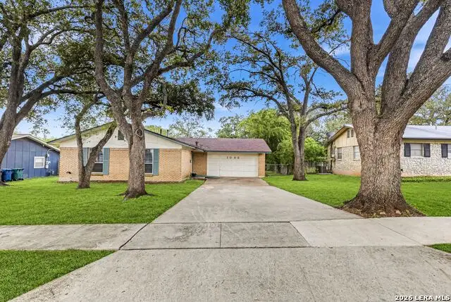 1006 Cerro Alto Dr, San Antonio, TX 78213 - #2