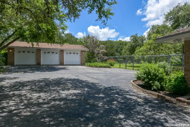 9418 Bluebell Dr, Garden Ridge, TX 78266 - #3