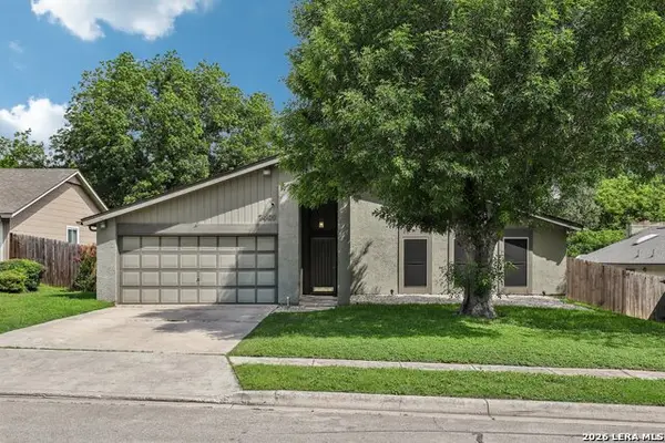 7409 Oak Marsh St, Live Oak, TX 78233