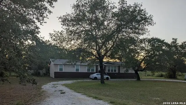 550 Avery Cir, Poteet, TX 78065 - #2