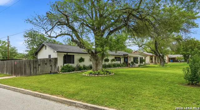 910 Oakridge, Pleasanton, TX 78064 - #3