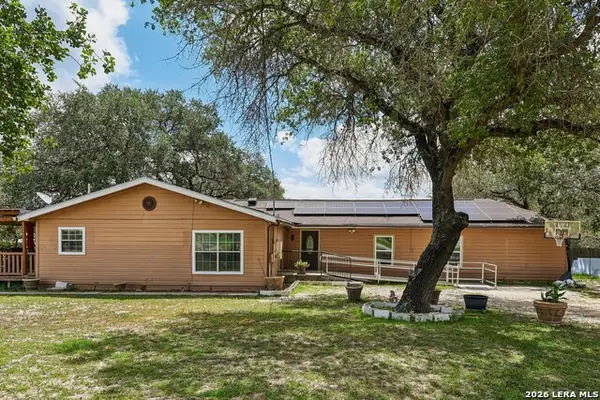 1281 County Road 6723, Natalia, TX 78059