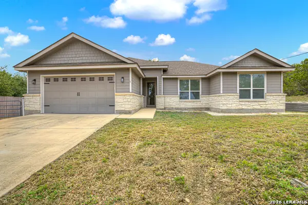 1041 Madrone Rd, Fischer, TX 78623
