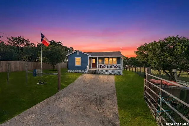 1283 Rocky Creek Dr, Canyon Lake, TX 78133 - #2