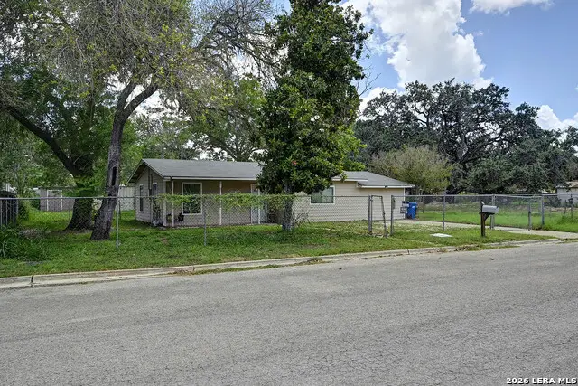 904 San Antonio, Pleasanton, TX 78064 - #3