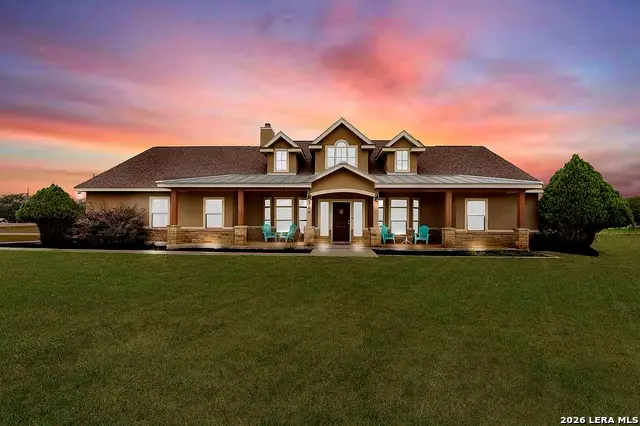 300 Rose Meadow Dr, La Vernia, TX 78121 - #1