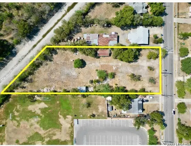 158 W Harding Blvd, San Antonio, TX 78221 - #2