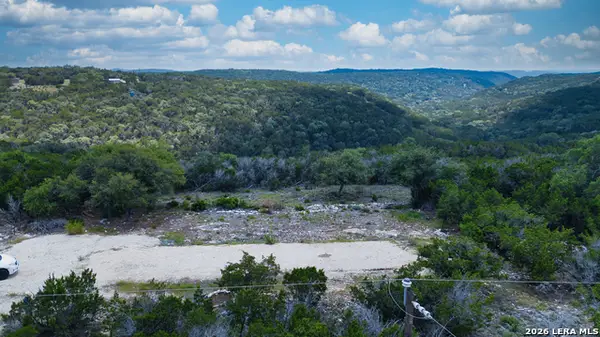 3421 Timbercreek Rd, Pipe Creek, TX 78063