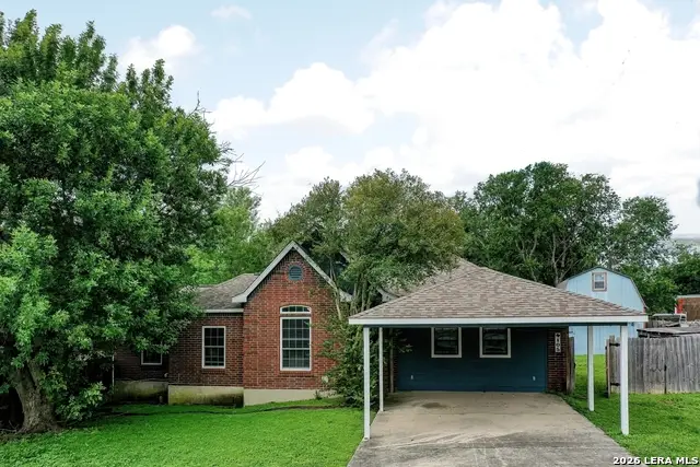 105 Sky Country Dr, New Braunfels, TX 78132 - #1