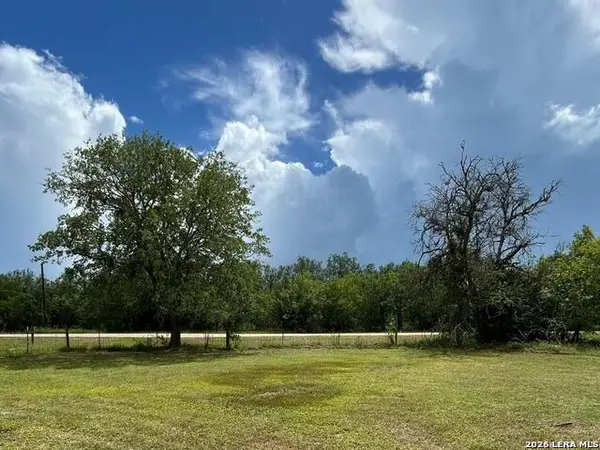 1460 Sandy Elm Rd, La Vernia, TX 78121