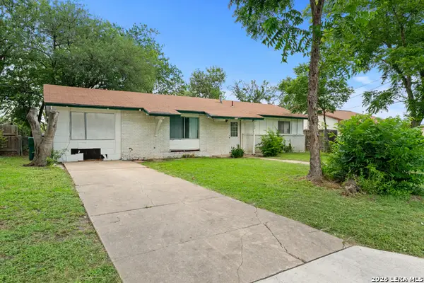 506 Parkview Dr, Universal City, TX 78148