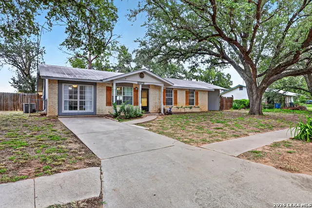 1112 Maia St, Pleasanton, TX 78064 - #1