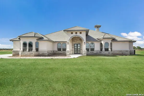 252 Venado Oaks, Castroville, TX 78009