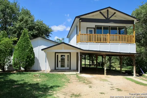 23127 Opportunity Dr, Elmendorf, TX 78112
