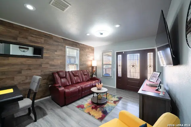 318 Pruitt Ave, San Antonio, TX 78204 - #3