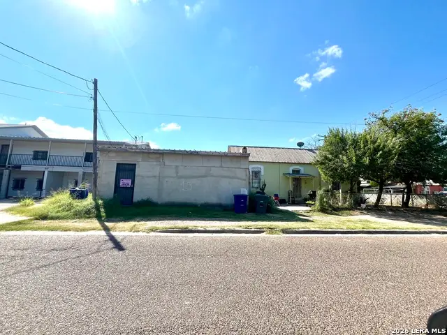 1619 Convent Ave, Laredo, TX 78040 - #2
