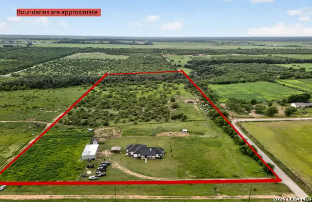 965 County Road 7611, Devine, TX 78016 - #2