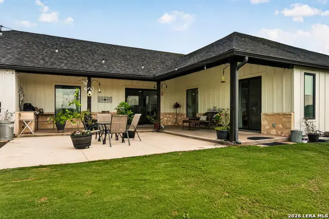 965 County Road 7611, Devine, TX 78016 - #3