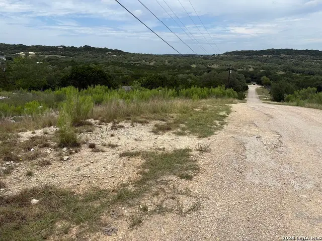 391 Iroquois Trl, Bandera, TX 78003 - #1