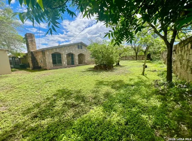 202 W Veltman St, Brackettville, TX 78832 - #1