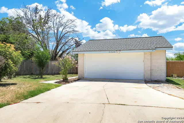 5900 Lake Superior St, San Antonio, TX 78222 - #1