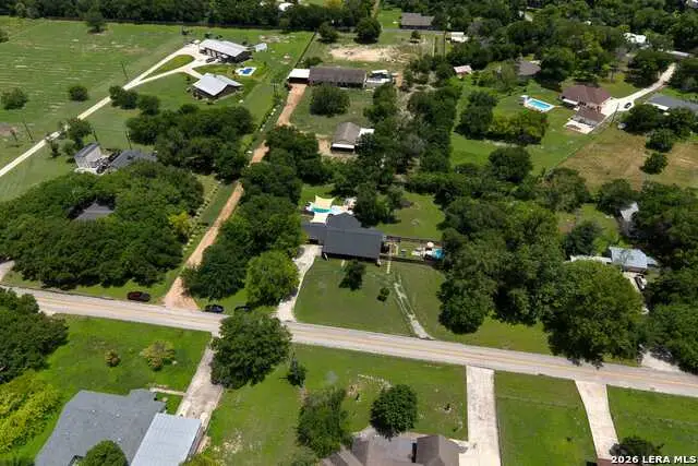 207 Woodlake Dr, McQueeney, TX 78123 - #3