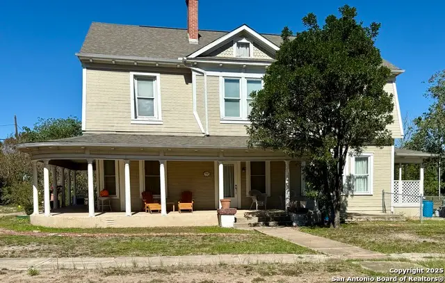 323 S 6th, Kenedy, TX 78119 - #2