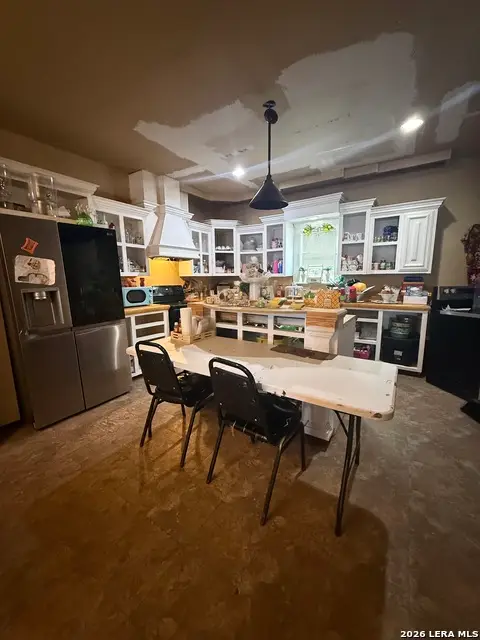 204 W Lake St, Crystal City, TX 78839 - #3