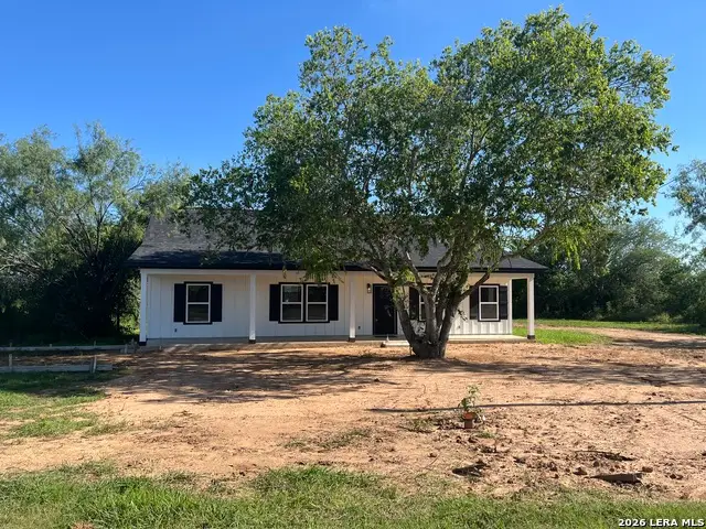 215 County Road 1614, Moore, TX 78057 - #1