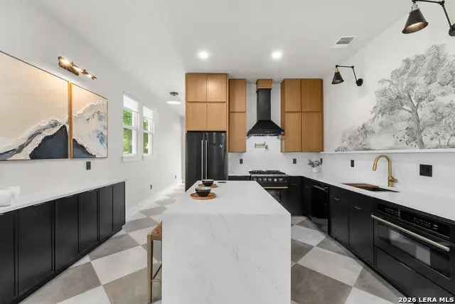 231 Wilkens Ave, San Antonio, TX 78210 - #1