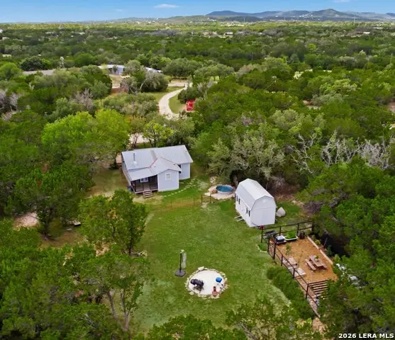 957 Deer Forest Dr, Pipe Creek, TX 78063