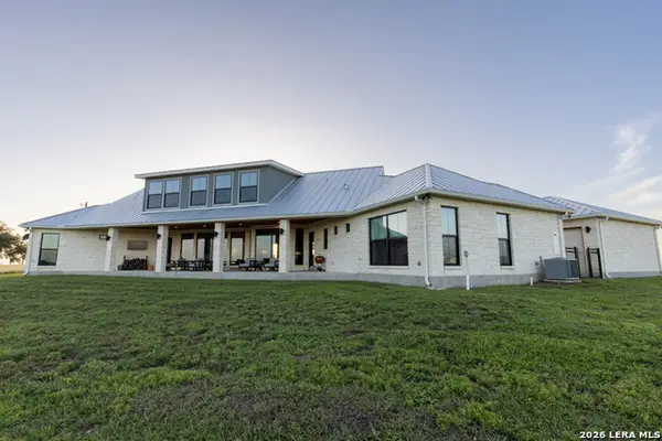 457 Branch Rd, Seguin, TX 78155