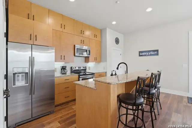 979 N Academy Ave #APT 2, New Braunfels, TX 78130 - #1