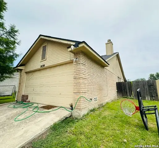 5830 Larkmeadow Dr, San Antonio, TX 78233 - #3