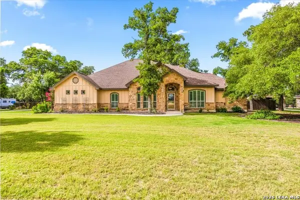 133 Copper Creek Dr, La Vernia, TX 78121
