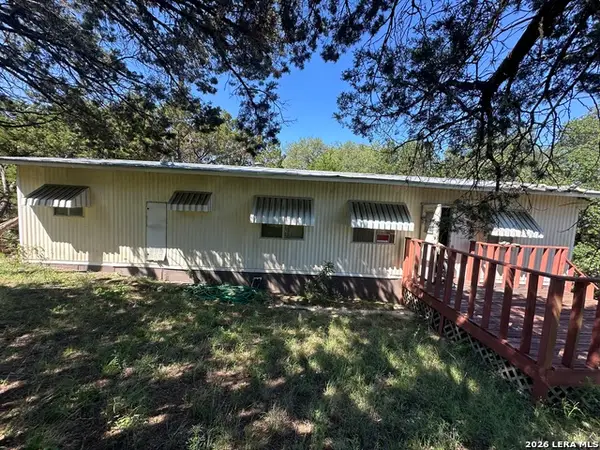 1316 Songbird Dr, Canyon Lake, TX 78133